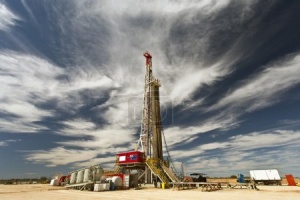 Engineering and technological support for well drilling